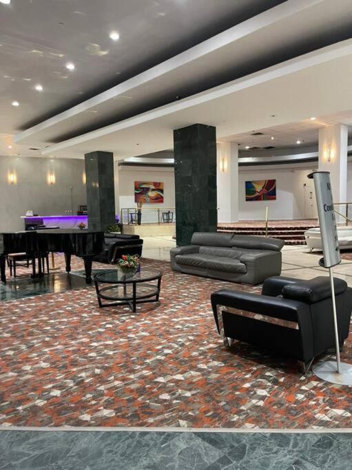 Chic Ocean Front Studio! Apartment Маями Бийч Екстериор снимка